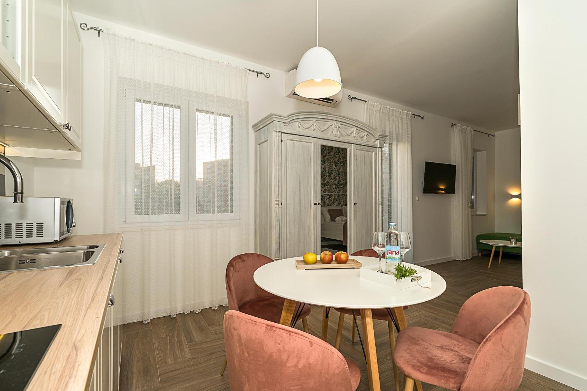 Studio Apartments Marcel 斯普利特 外观 照片