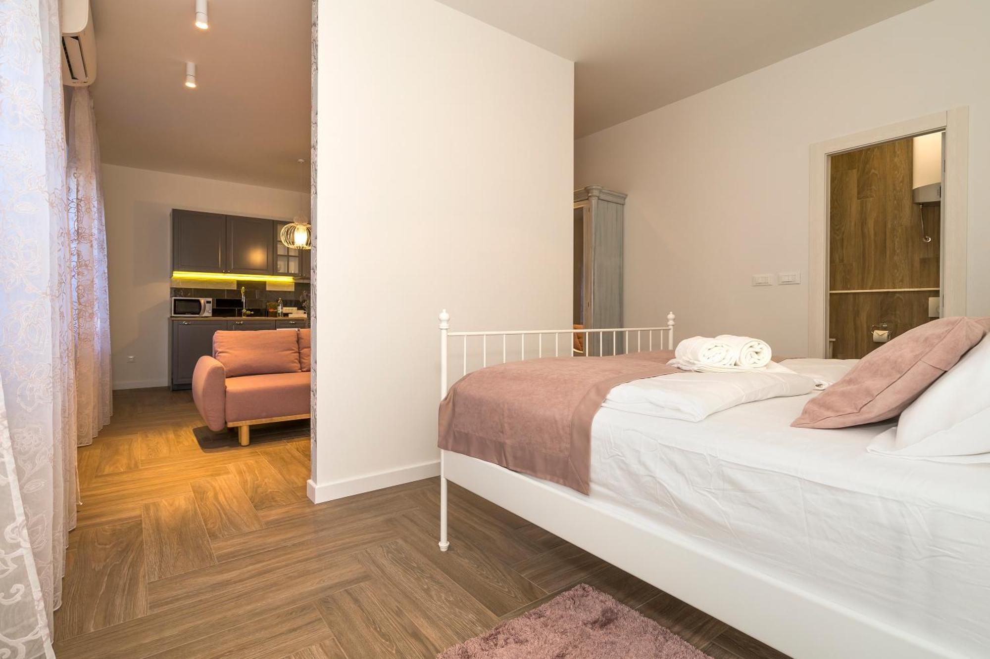 Studio Apartments Marcel 斯普利特 外观 照片